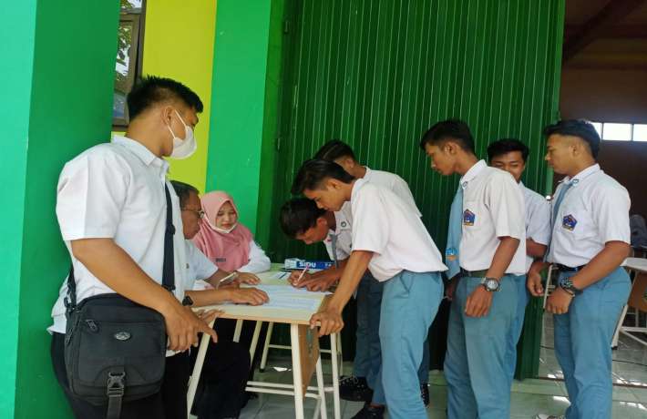 Siswa SMK Trisakti Ikut Tes Lowongan Kerja PT. Pungkook Indonesia One